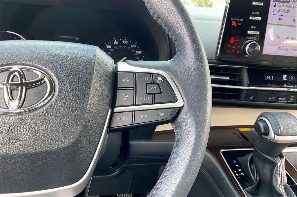 used 2022 Toyota Sienna car, priced at $38,600