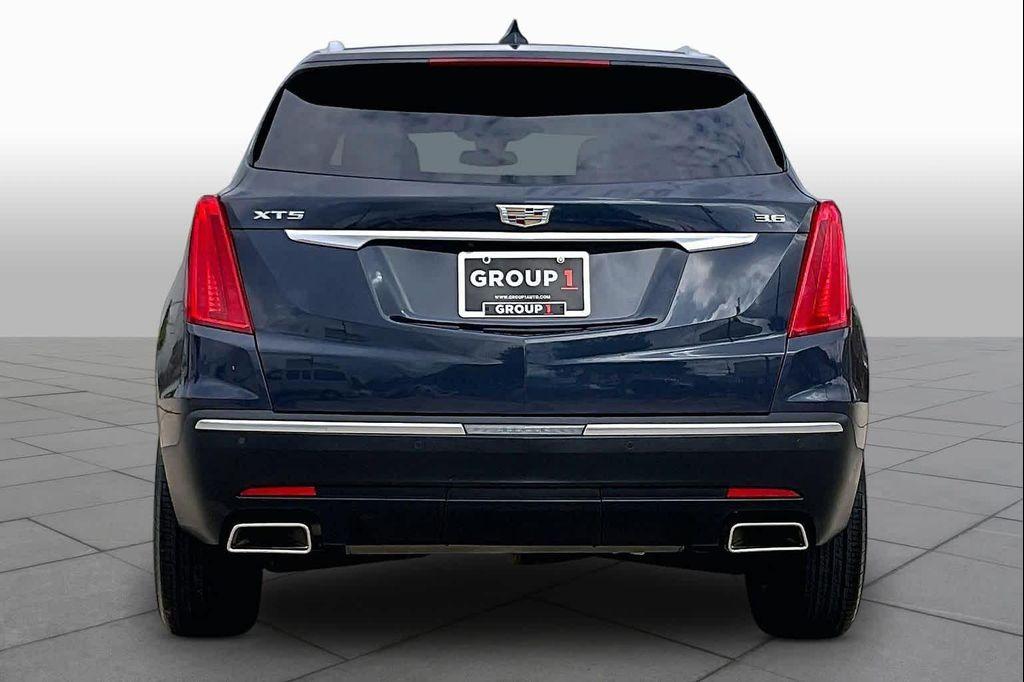 used 2019 Cadillac XT5 car, priced at $21,431