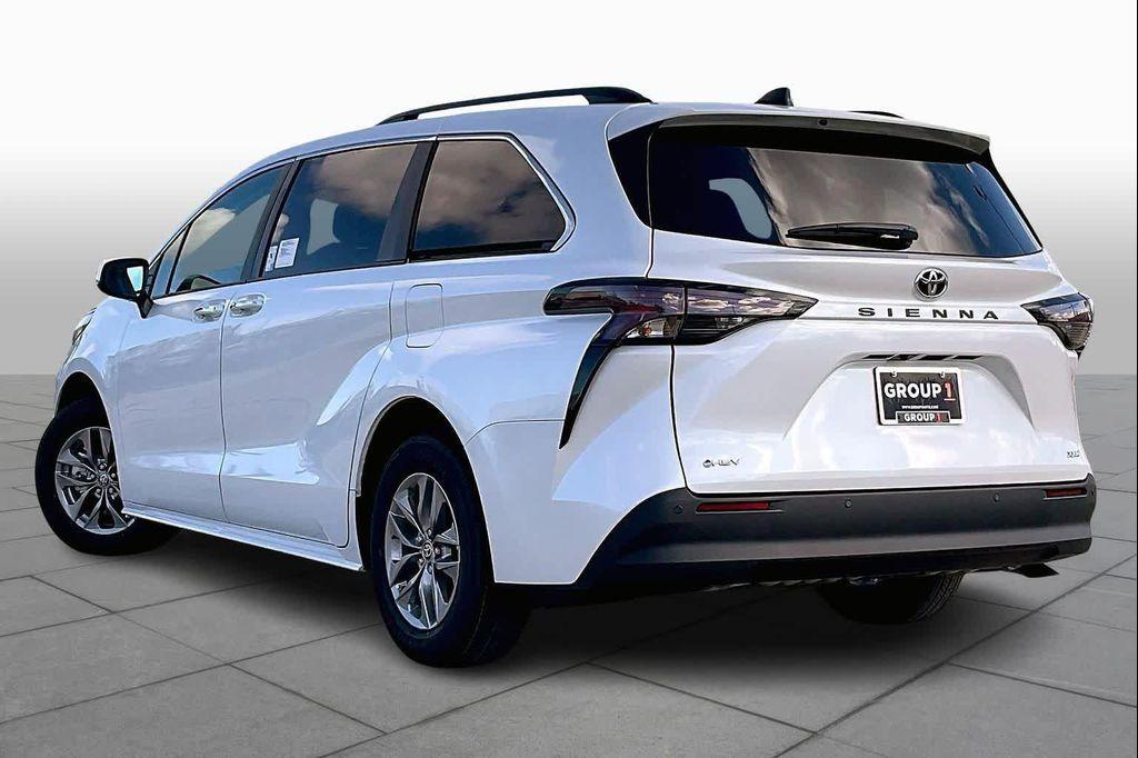 new 2026 Toyota Sienna car, priced at $48,023