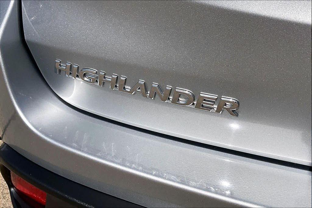 used 2019 Toyota Highlander car, priced at $22,955