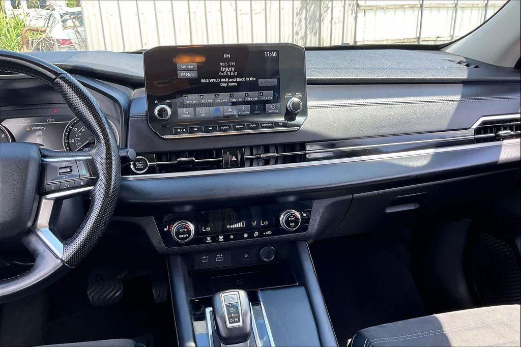 used 2024 Mitsubishi Outlander car, priced at $24,946