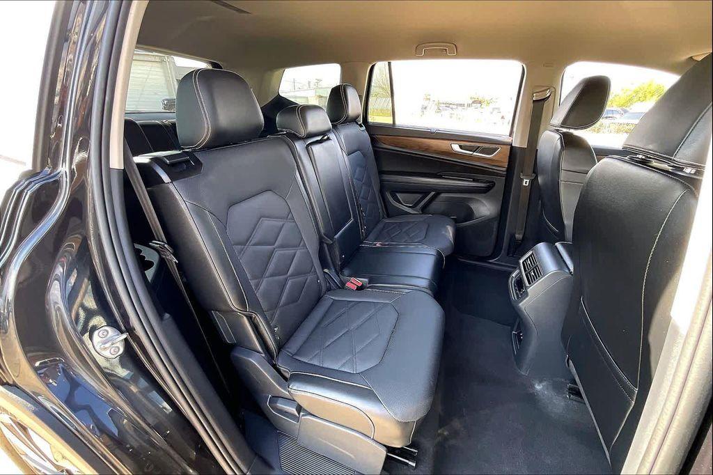 used 2024 Volkswagen Atlas car, priced at $27,000