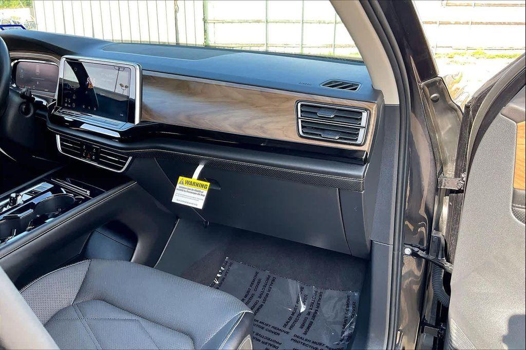 used 2024 Volkswagen Atlas car, priced at $27,000