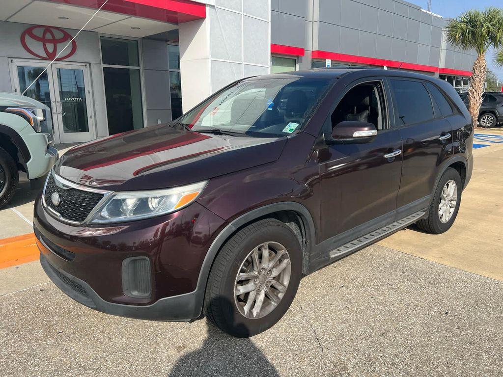 used 2014 Kia Sorento car, priced at $7,900
