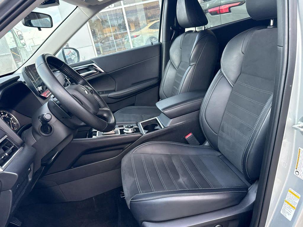 used 2024 Mitsubishi Outlander car, priced at $21,995