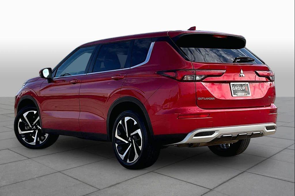 used 2024 Mitsubishi Outlander car, priced at $23,995