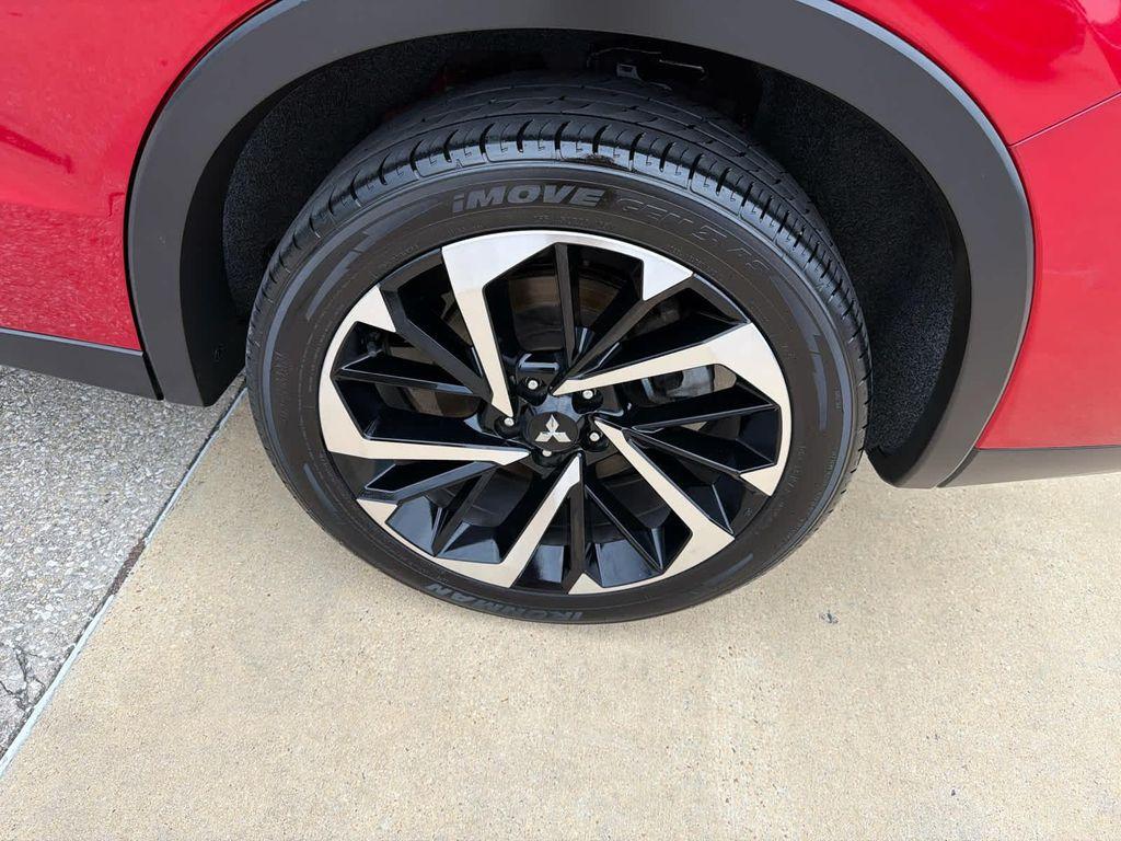 used 2024 Mitsubishi Outlander car, priced at $23,995