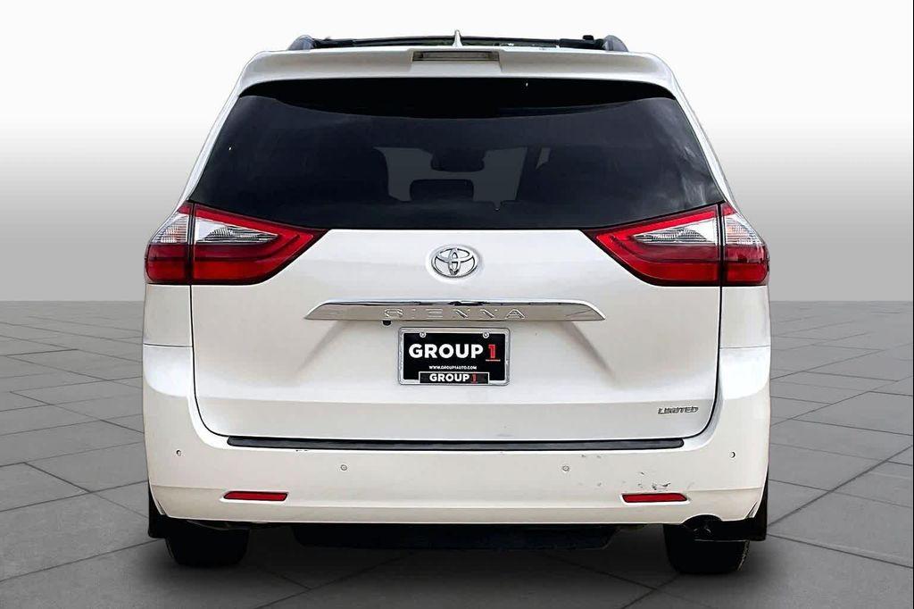 used 2020 Toyota Sienna car, priced at $26,995