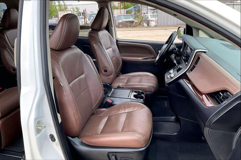 used 2020 Toyota Sienna car, priced at $26,995