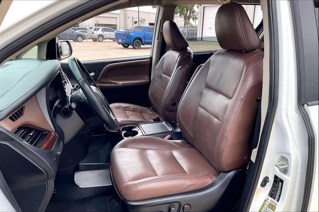 used 2020 Toyota Sienna car, priced at $26,995