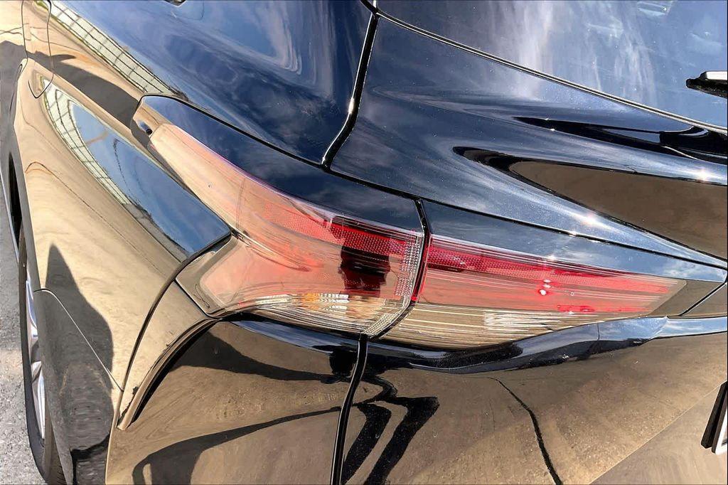 new 2026 Toyota Sienna car, priced at $46,173