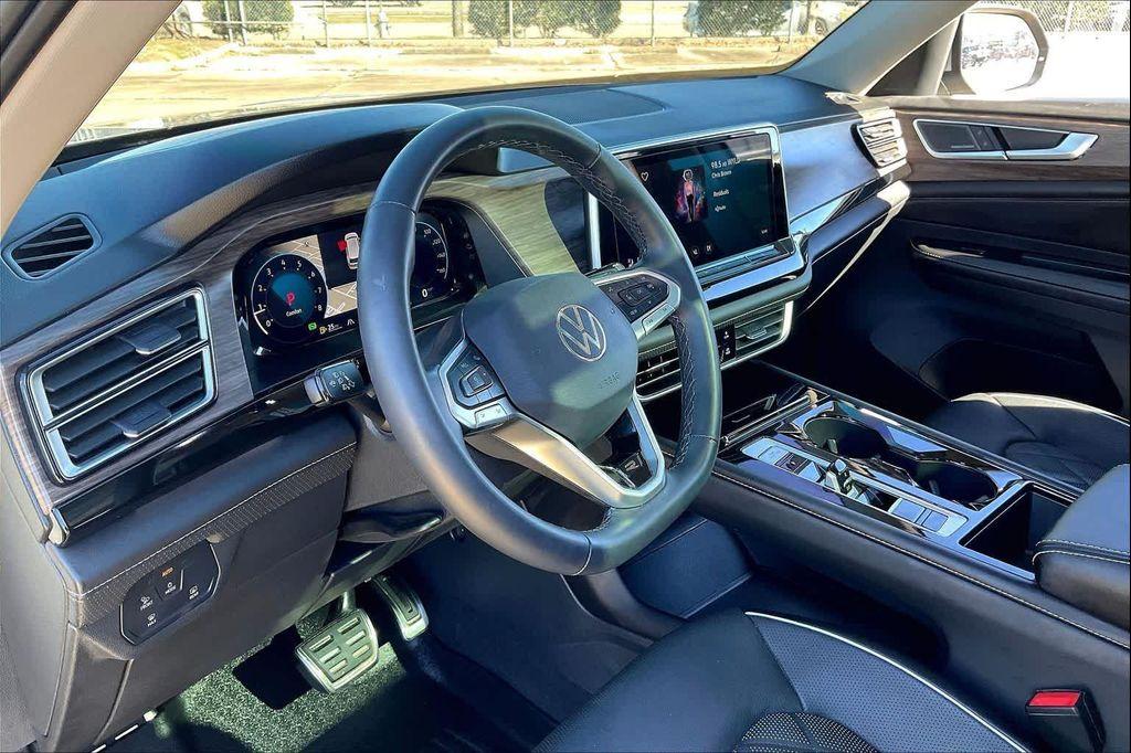 used 2025 Volkswagen Atlas car, priced at $42,385