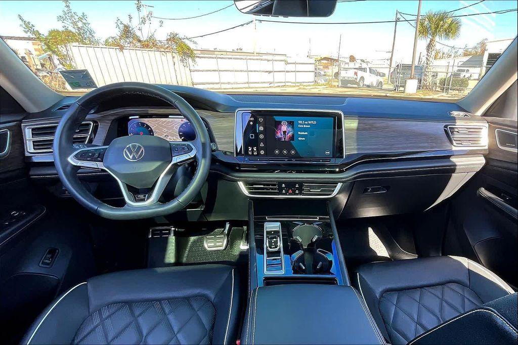 used 2025 Volkswagen Atlas car, priced at $42,385