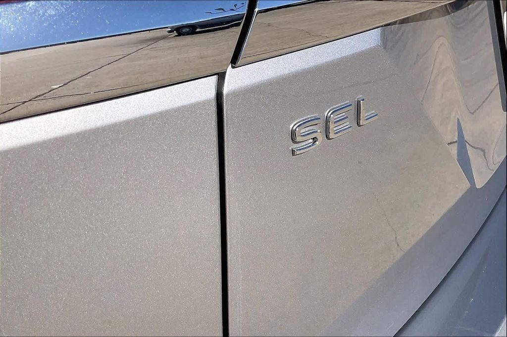 used 2025 Volkswagen Atlas car, priced at $42,385