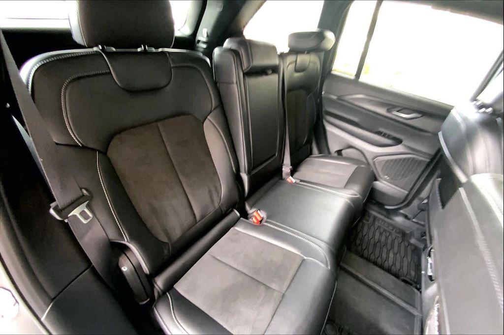 used 2025 Jeep Grand Cherokee car, priced at $39,431
