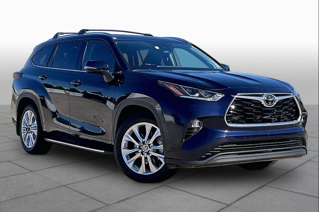 used 2024 Toyota Highlander car, priced at $43,431