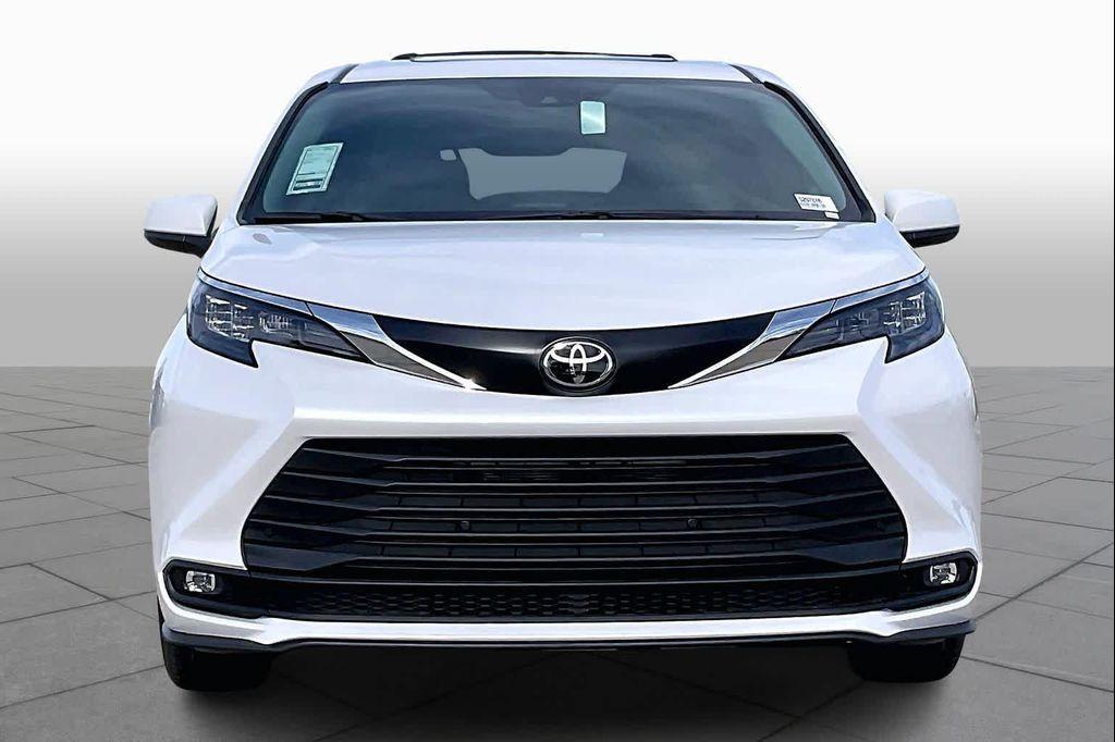 new 2026 Toyota Sienna car, priced at $48,579