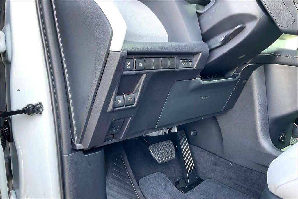 new 2026 Toyota Sienna car, priced at $48,579