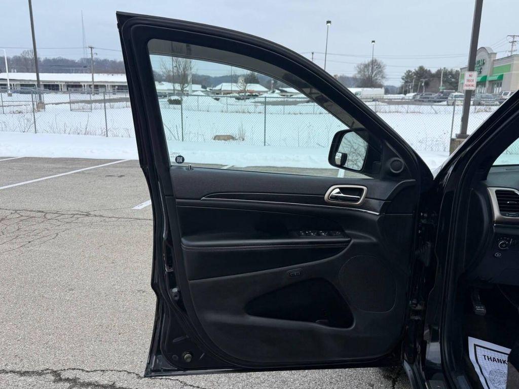 used 2015 Jeep Grand Cherokee car, priced at $9,500