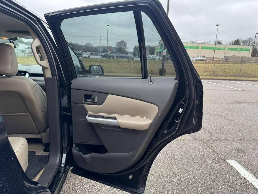 used 2012 Ford Edge car, priced at $5,500