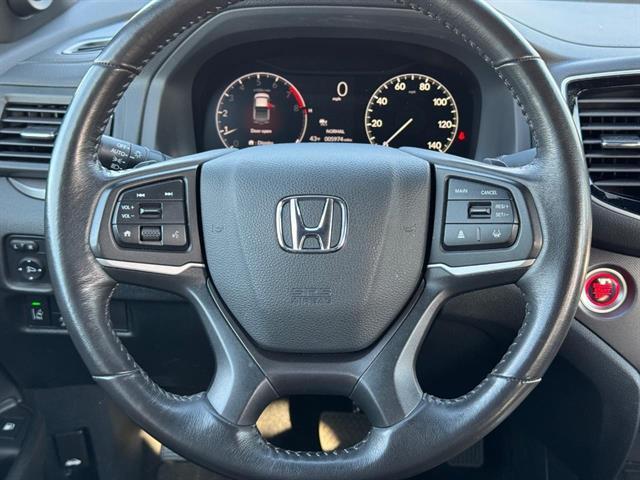 used 2025 Honda Ridgeline car, priced at $38,987