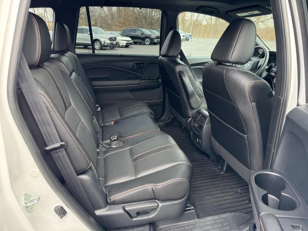 used 2022 Honda Passport car, priced at $32,999