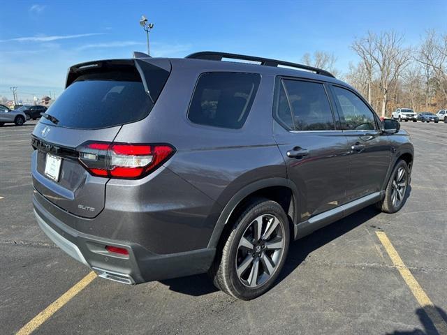used 2025 Honda Pilot car, priced at $49,217