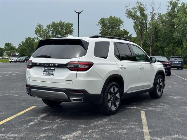 used 2026 Honda Pilot car, priced at $52,198
