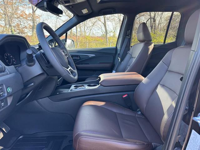 used 2025 Honda Ridgeline car, priced at $39,312