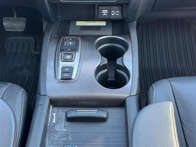 used 2022 Honda Pilot car, priced at $26,899