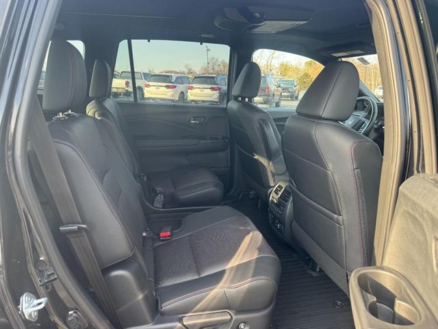 used 2022 Honda Pilot car, priced at $34,228