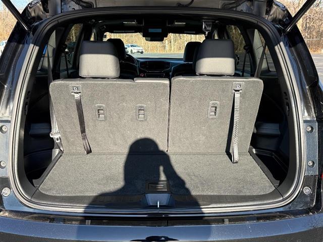 used 2022 Honda Pilot car, priced at $37,999