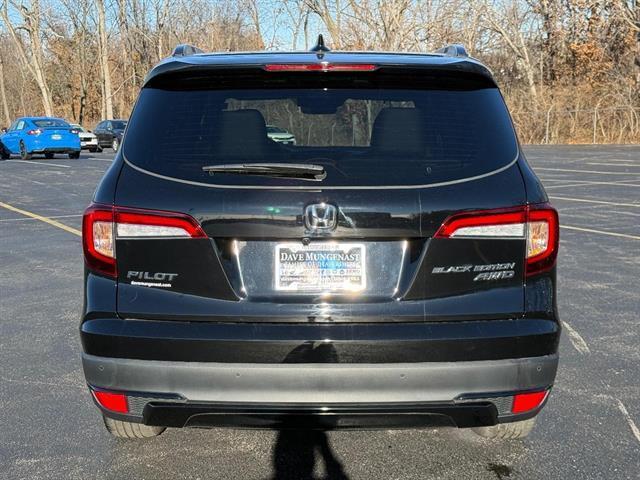 used 2022 Honda Pilot car, priced at $37,999