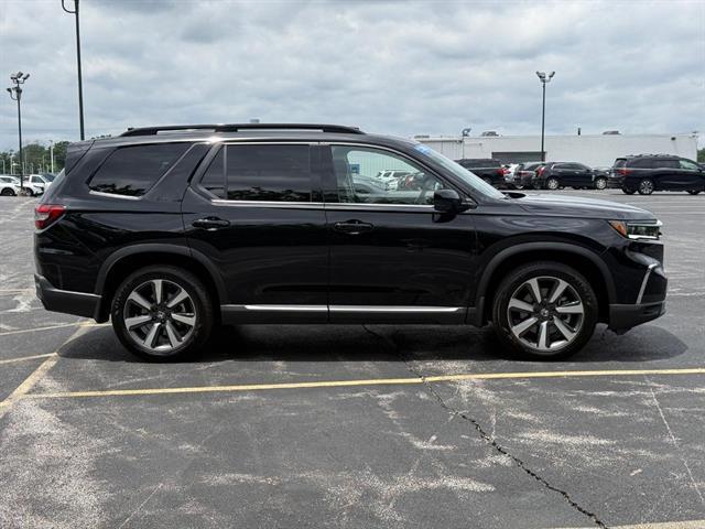 used 2025 Honda Pilot car, priced at $49,598