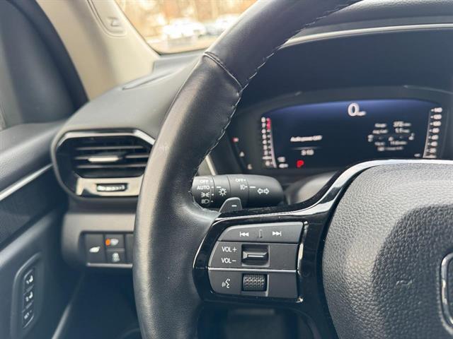 used 2023 Honda Pilot car, priced at $40,308