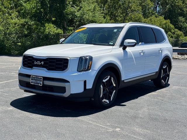 used 2023 Kia Telluride car, priced at $38,107