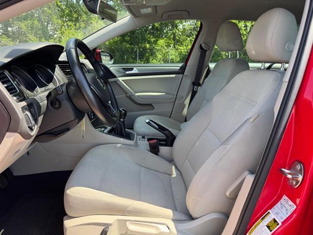 used 2018 Volkswagen Golf SportWagen car, priced at $17,585