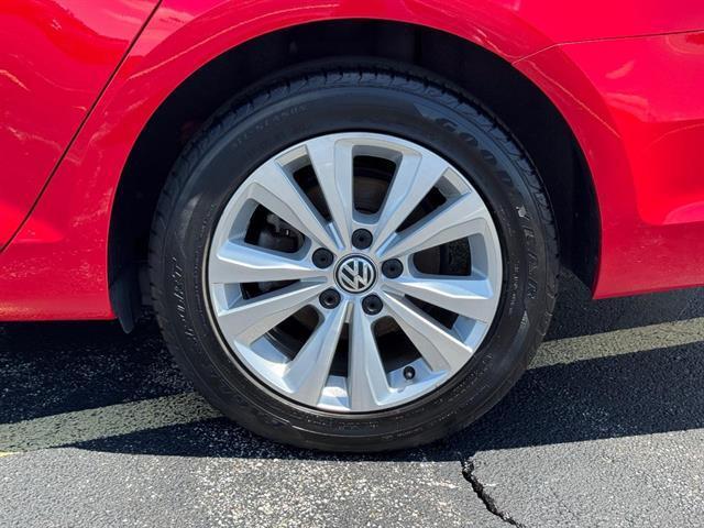 used 2018 Volkswagen Golf SportWagen car, priced at $17,585