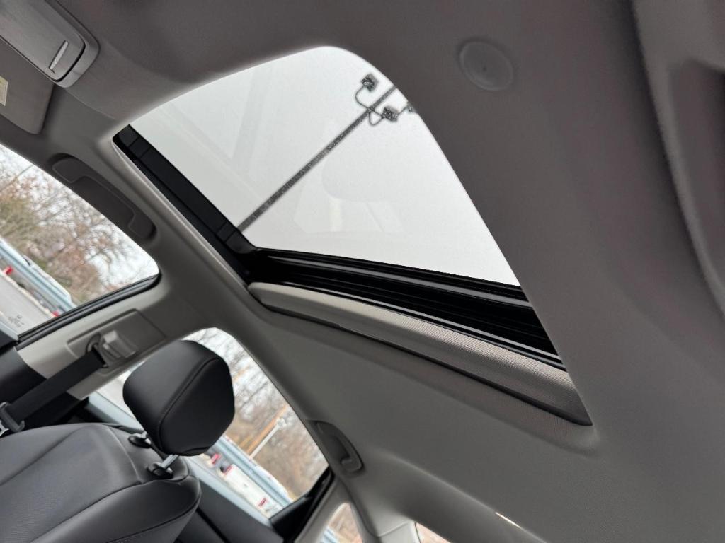 used 2025 Honda Accord Hybrid car, priced at $33,435