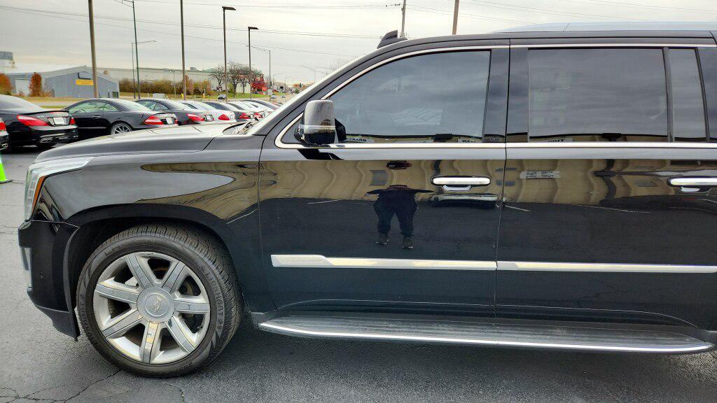 used 2018 Cadillac Escalade ESV car, priced at $16,995