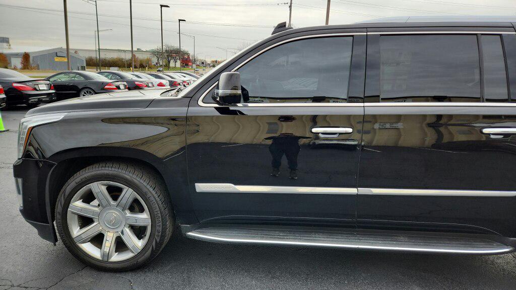 used 2018 Cadillac Escalade ESV car, priced at $13,999