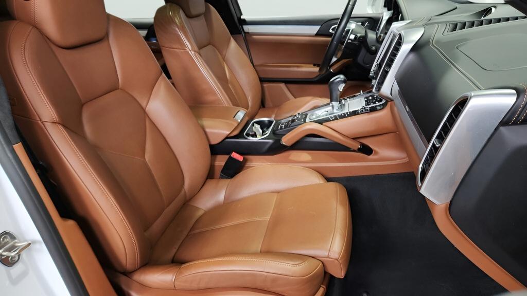 used 2017 Porsche Cayenne car, priced at $31,995