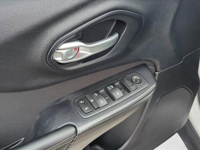 used 2016 Jeep Cherokee car, priced at $9,998