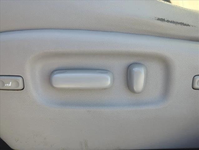 used 2013 Toyota Highlander car, priced at $11,498