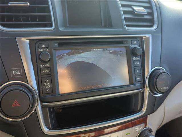 used 2013 Toyota Highlander car, priced at $11,498