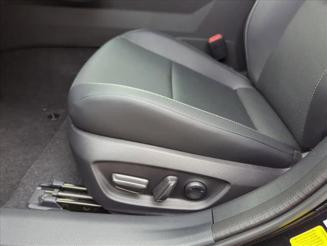 new 2026 Toyota Prius Plug-In Hybrid car, priced at $39,275