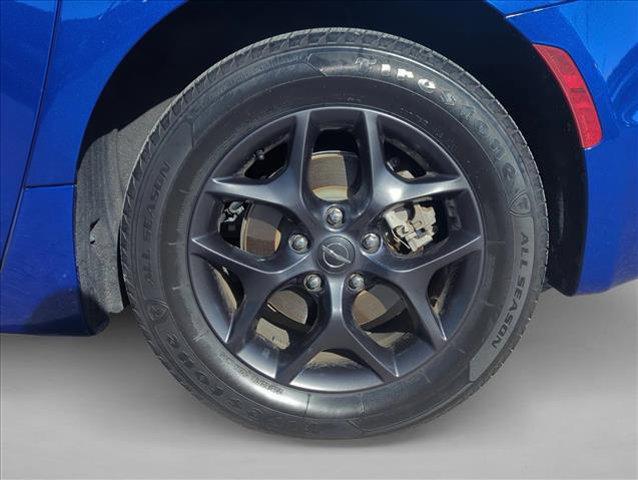used 2018 Chrysler Pacifica car, priced at $17,998