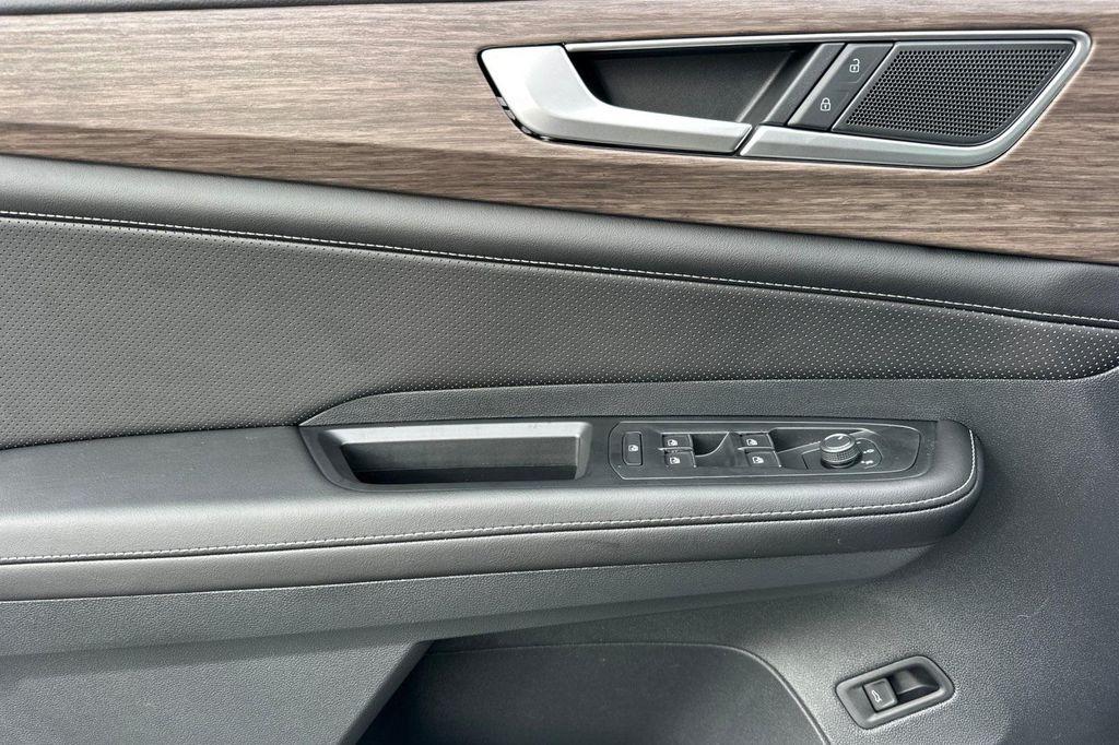 new 2026 Volkswagen Atlas car, priced at $51,014