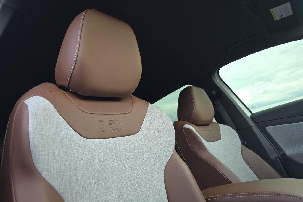 used 2023 Volkswagen ID.4 car, priced at $17,811