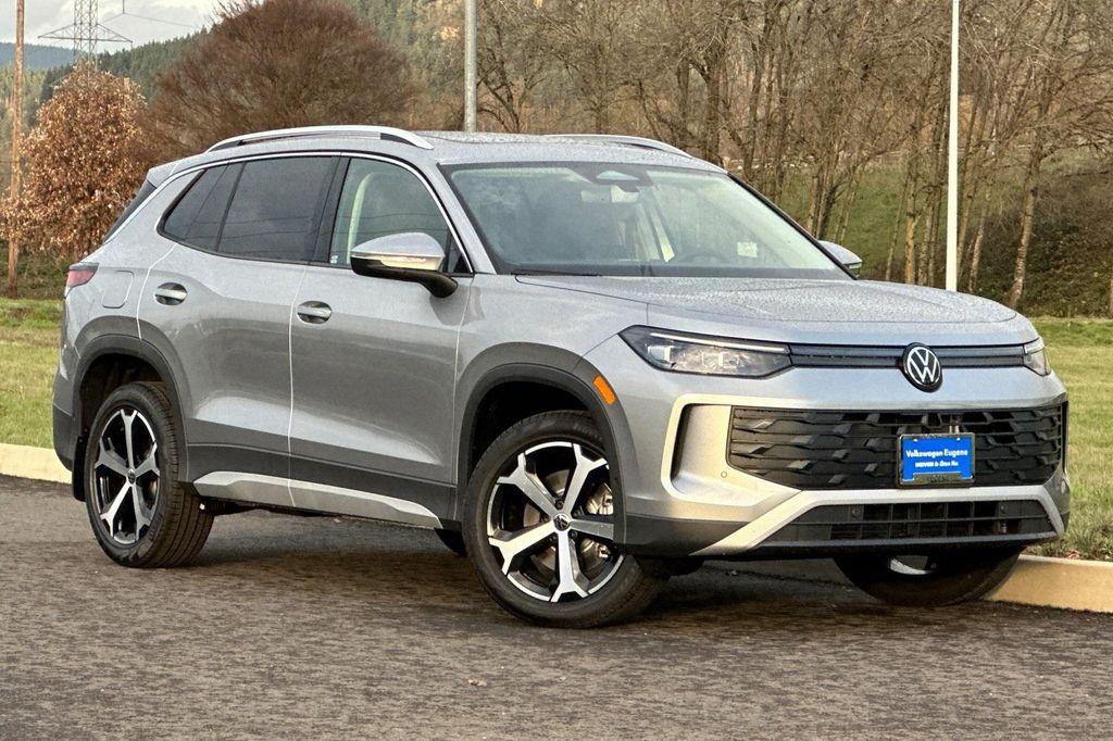 new 2025 Volkswagen Tiguan car, priced at $32,882